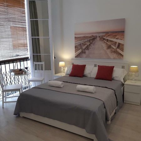 Wonderful Apartment In The Center By The Sea Alicante Exterior photo